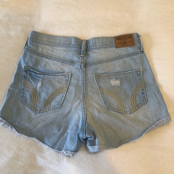 Hollister High Waisted Denim Shorts☀️🌊 - Picture 2 of 4